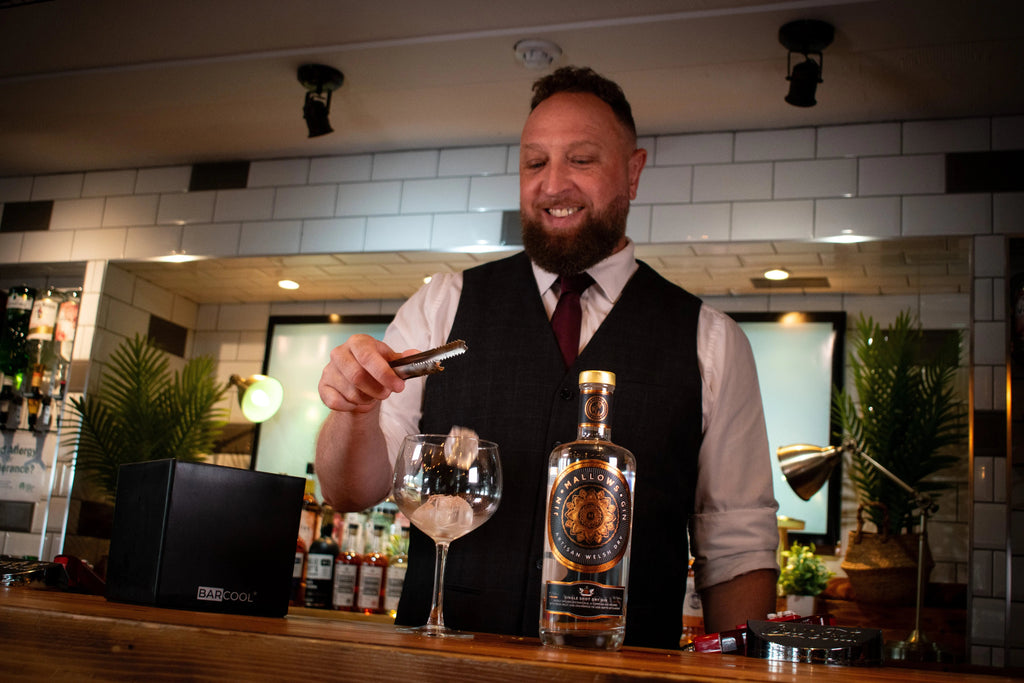 Mallows Gin - Welsh Dry 70cl - 40% ABV - Mallows Beverages