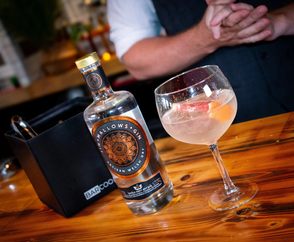 Mallows Gin - Welsh Dry 70cl - 40% ABV - Mallows Beverages